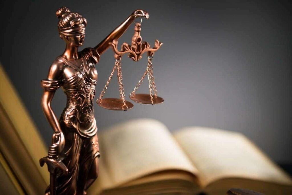 A importância da justiça: Por que praticar injustiças pode ser o maior dos males?