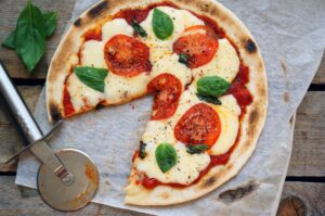 A lógica de Tadeu e a promoção da pizzaria Mada